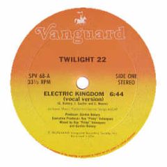 Twilight 22 - Electric Kingdom - Vanguard