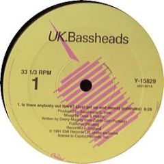 Bassheads - Is There Anybody Out There? - Capital