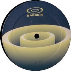 Zero Tolerance & Beta 2 - Forgotten - Bassbin Rec