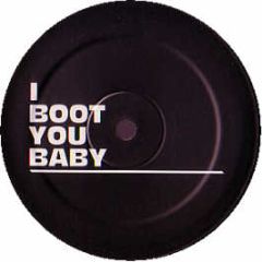 Groove Armada - I See You Baby 2004 (I Boot You Baby) - Shaking 1