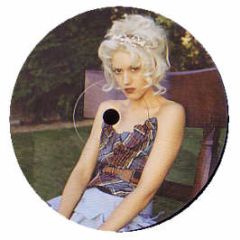 Gwen Stefani Feat Eve - Rich Girl - Interscope
