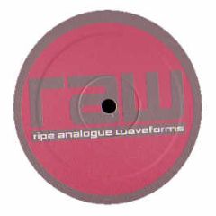Guy Mcaffer & Geraldine - Raw 33 - RAW