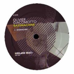 Oliver Giacomotto - Bassmachine - Highland Beats
