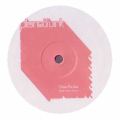 Planet Funk / Camisra - Chase The Sun / Let Me Show You (Remixes) - In House