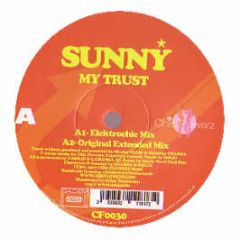 Sunny - My Trust - Chic Flowerz