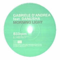 Gabriele D'Andrea & Danusha - Morning Light - Blanco Y Negro