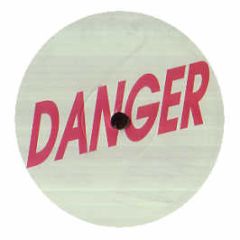 Unknown Artist - Danger - Pay 003