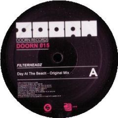 Filterheadz - Day At The Beach - Doorn