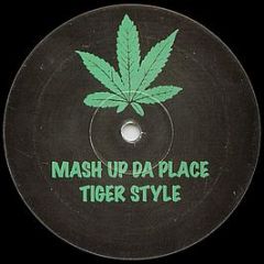 Ganja Records - Mash Up Da Place (Volume 4) - Ganja Records