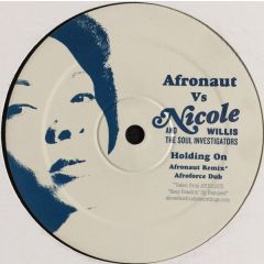 Nicole Willis & The Soul Investigators - Nicole Willis & The Soul Investigators - Holding On - Above The Clouds 13