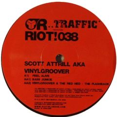 Vinylgroover - Vinylgroover - Bass Junkie (EP 1) - Riot