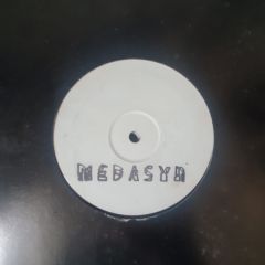 Medasyn Ft Frost P & Zuz Rock - Medasyn Ft Frost P & Zuz Rock - We Spray - Casual Rec 2