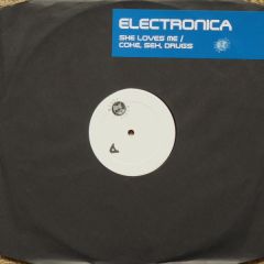 Electronica - Electronica - She Loves Me - Azuli
