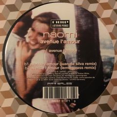 Naomi - Naomi - Avenue L'Amour - Mole Listening Pearls