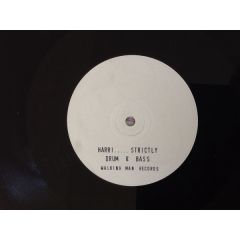 Harri - Harri - Strictly Drum And Bass - Walking Man Records