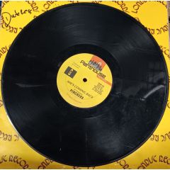 Pinchers - Pinchers - She's Coming Back - Vp Records