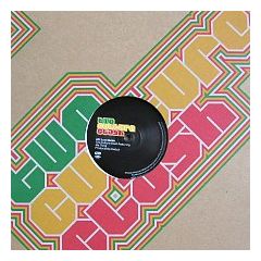 Two Culture Clash Feat. Ms Thing - Two Culture Clash Feat. Ms Thing - Love Guide - Wall Of Sound