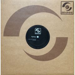 Visionary / Juju - Visionary / Juju - No 9 Dub / Burning - Revolve:R