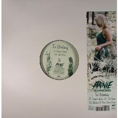 Annie - Annie - The Wedding - K7