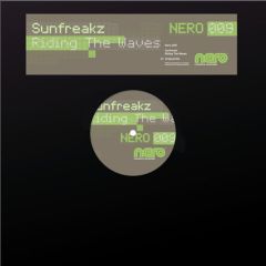 Sunfreakz - Sunfreakz - Riding The Waves - Nero