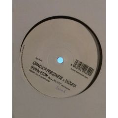 Gianluca Fregonese Vs Dezuna - Gianluca Fregonese Vs Dezuna - Smokin Room - House Trax