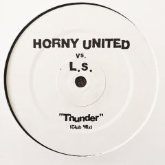 Horny United Vs Leo Sayer - Horny United Vs Leo Sayer - Thunder - Attractive Test 4