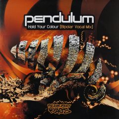 Pendulum - Pendulum - Hold Your Colour (Remix) / Streamline - Breakbeat Kaos