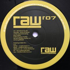 Guy McAffer & KN & DJ Cyde Board - Guy McAffer & KN & DJ Cyde Board - RAW R07 - Ripe Analogue Waveforms (RAW) Remix