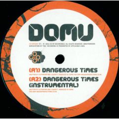 Domu Ft Yolanda - Domu Ft Yolanda - Dangerous Times - Co-Operation