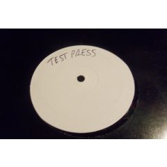 Bass Quaker - Bass Quaker - Let Me - Now Thats What I Call Bass